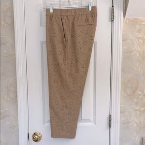 Ann Taylor Pull-on Ankle Cotton Eyelet Lined Elastic Waist Pants. EUC